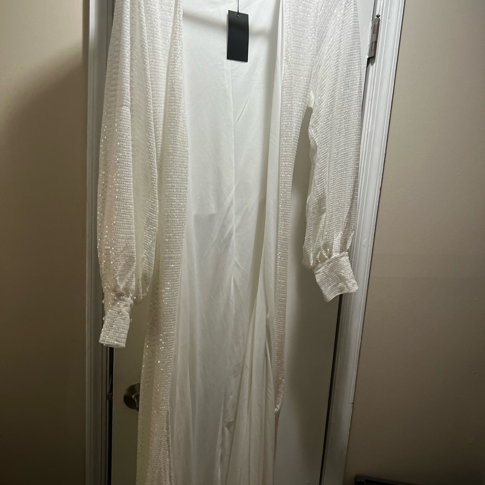 Pantora Bridal Wedding Robe - Picture 4 of 11